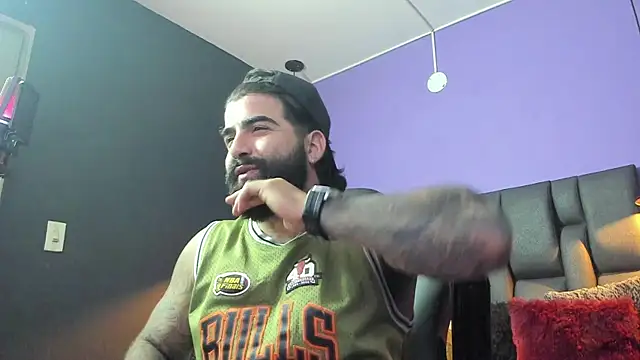 Lyon_vach live sex cam