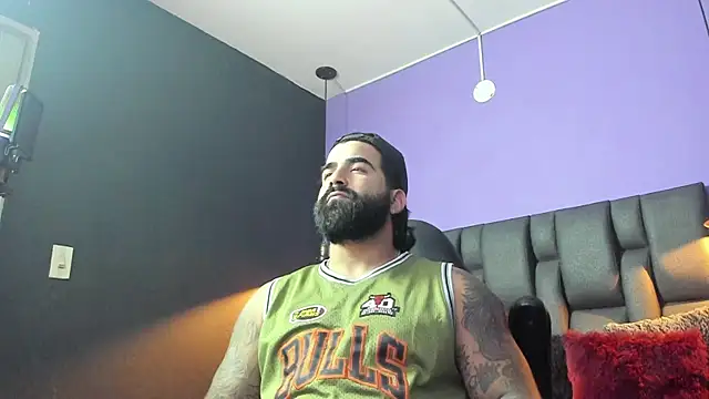 Lyon_vach live sex cam