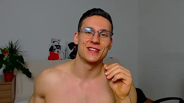 ZeinMiracles live sex cam