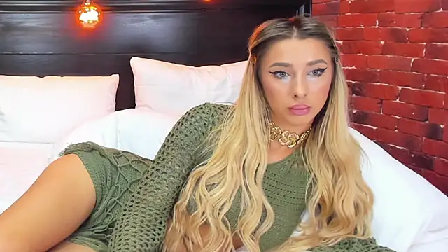 ChristynaRoss live sex cam