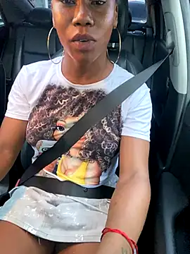 sweetsarabig22cm live sex cam