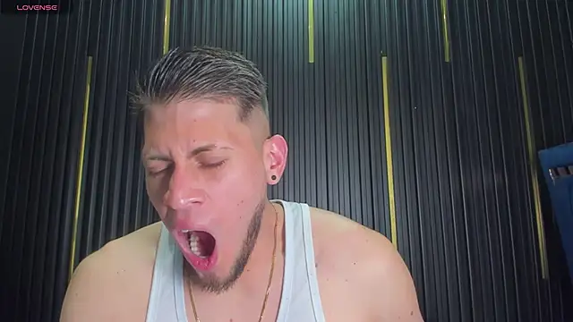 SebastianMaximoff live sex cam