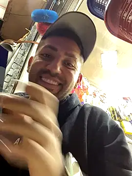 JuanZapata33 live sex cam