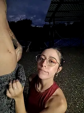 SAMANTHA_AND_PETER live sex cam