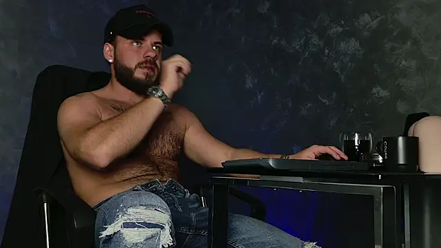 juliusmasters live sex cam