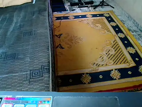 skinnyboy1000 live sex cam