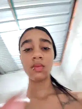 Zoe_Sweett18 live sex cam