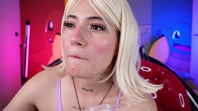 miss_sharlotte18 live sex cam