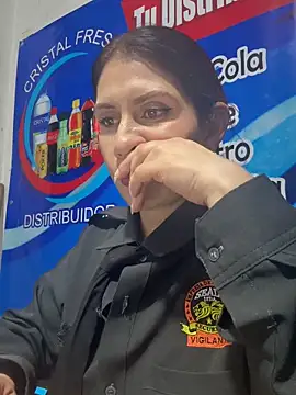 Alysson-- live sex cam