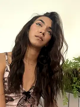 Nikol_Rang__ live sex cam