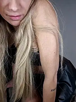 Melody1600 live sex cam