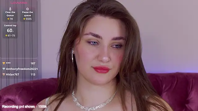 KiraBarlows live sex cam