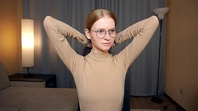 ToyaPletz live sex cam