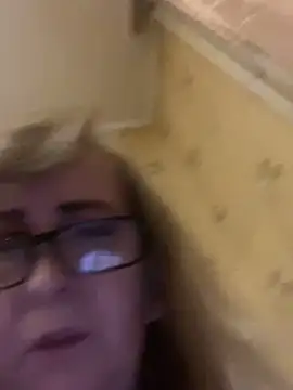 Irina2909@xh live sex cam