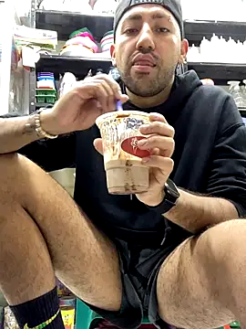 JuanZapata33 live sex cam