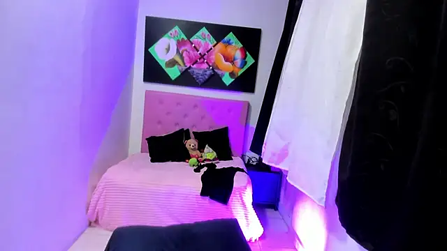 issa_kitty live sex cam