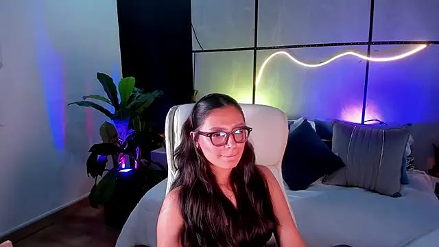 Gia_Mazzon live sex cam