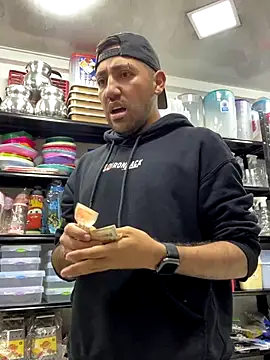 JuanZapata33 live sex cam