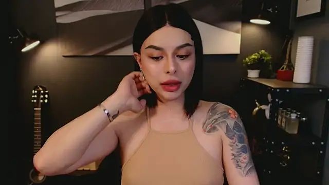 callmeLUNA live sex cam