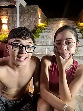 SAMANTHA_AND_PETER live sex cam