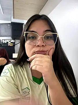 CamilaSofiia live sex cam