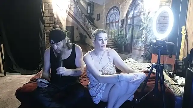 PropertyAndBiker live sex cam