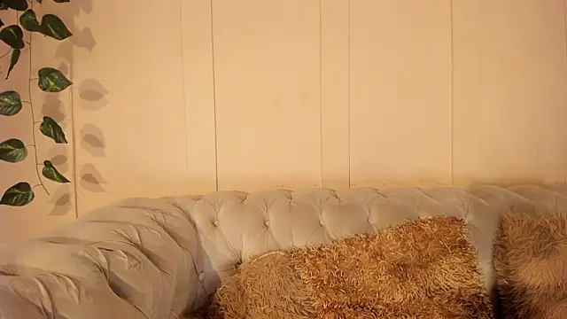 julieta_aguilar1 live sex cam