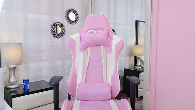 MarilynWild live sex cam