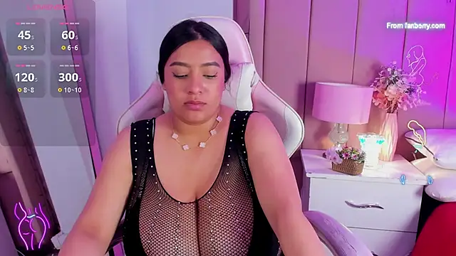 MollyBigBoobs12 live sex cam