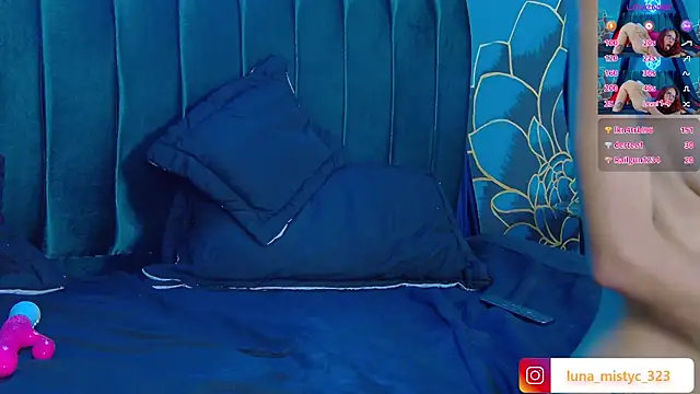 Lunamistyc live sex cam