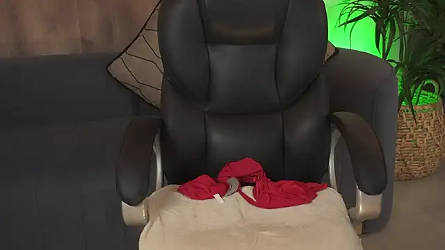 RoseFerrera live sex cam