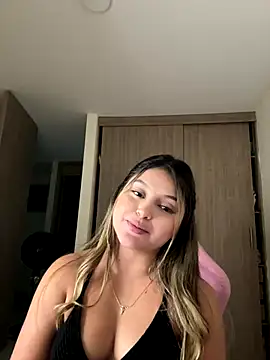 lunablossom_ live sex cam