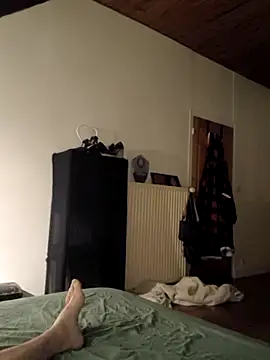 Sosso19squirt live sex cam