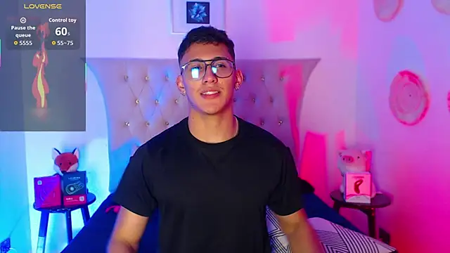 SalvadorFit live sex cam