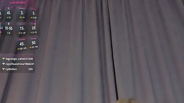 JulietteRain live sex cam