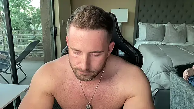 brettmycles28 live sex cam