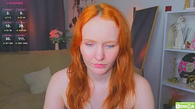 JoyceJones live sex cam