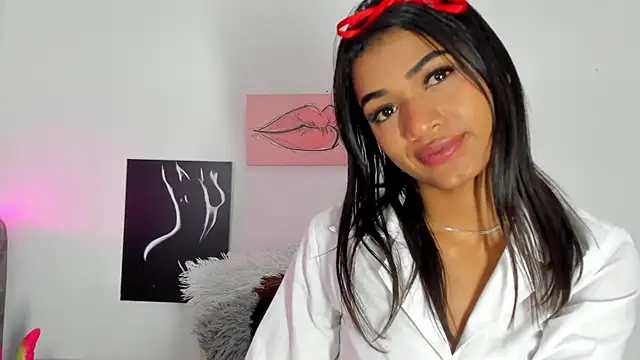 BarbieHotLaura live sex cam