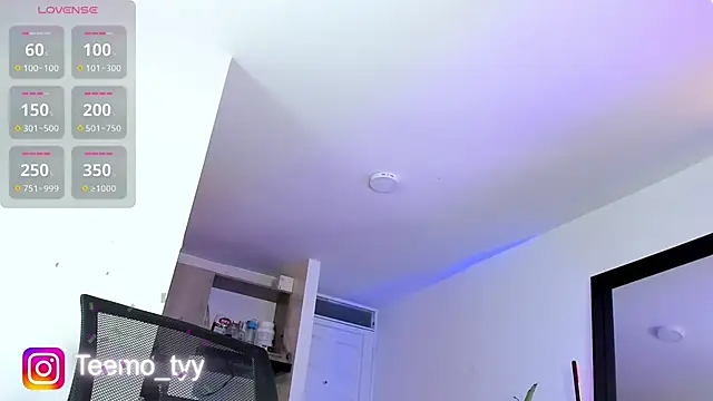 teemotwink live sex cam