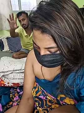 Trending_Couple live sex cam