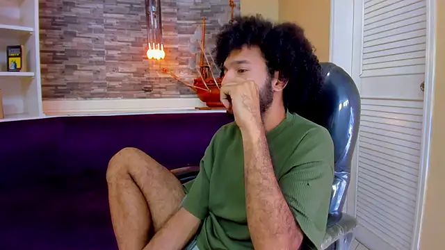 Hottie_Bear live sex cam