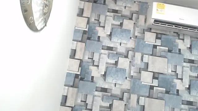 violeta_cute18 live sex cam