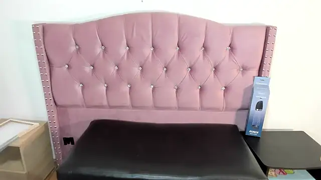 StefanyMiler live sex cam