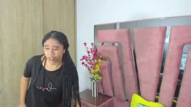 MaraKarly live sex cam