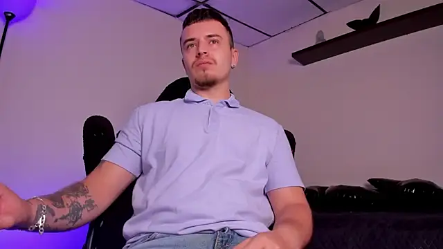 james_connor2 live sex cam