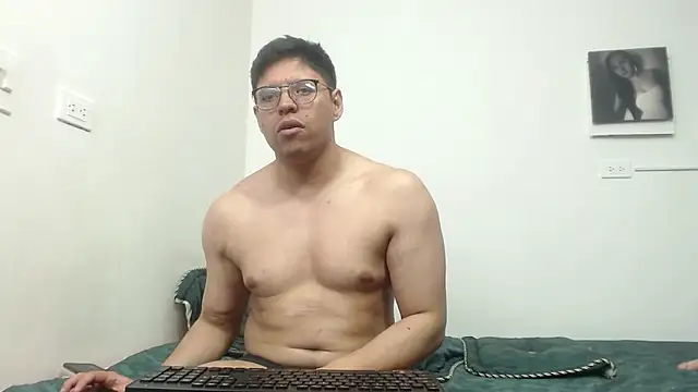 MikeandLindsay live sex cam