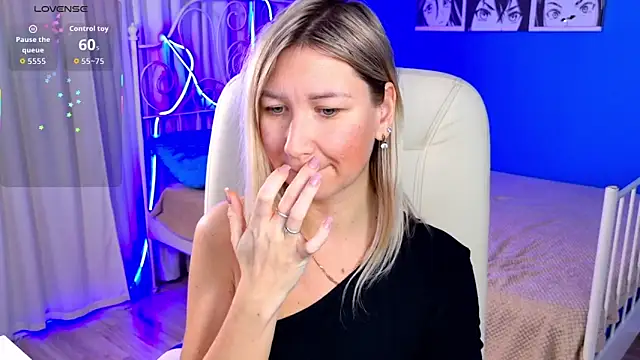 MilaBott live sex cam