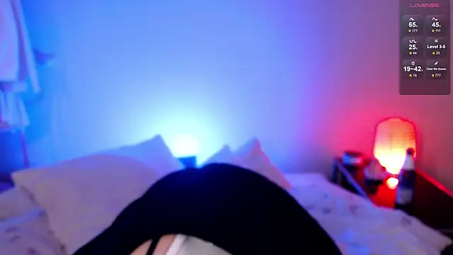 KatieMelone live sex cam