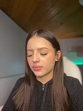 Sofia18_pinkk live sex cam