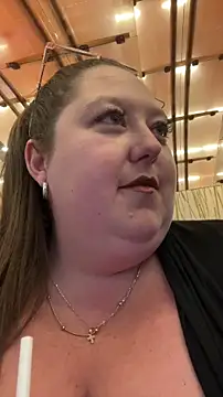 Chloee_Peach live sex cam